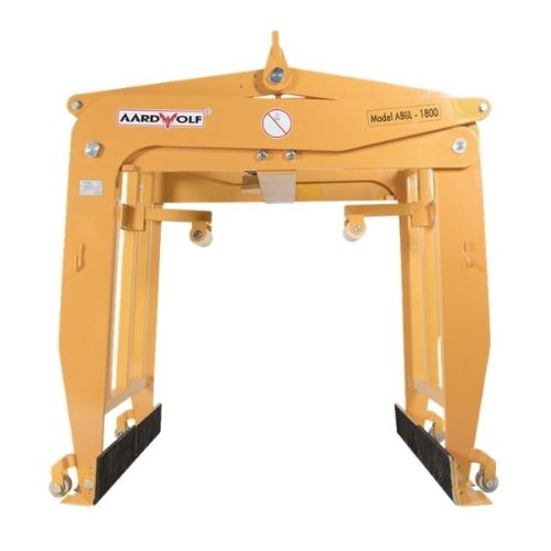 Front view Aardwolf Brick Grab Lifters ABGL-1800 with clamping jaws and lifting eye