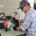 DiStar Hard Ceramics Advanced 4.5″ diamond blade positioned for porcelain tile cutting