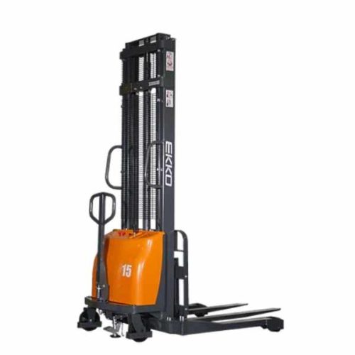 Rear view showing EKKO EA15A Semi-Electric Straddle Stacker
