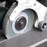 Mechanic ROLLER 4.5″-5″ positioned for cutting porcelain tile