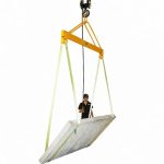 In-use view Aardwolf Spreader Bar 3.5 Ton 7000 lbs lifting material during handling