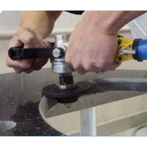 Alpha Pneumatic Wet Polisher AIR-658 in active use during wet polishing