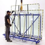 Worker using Aardwolf Glass Lifter AGL-32
